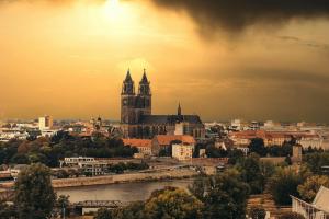Magdeburg Dom dunkle Stimmung pexels.news